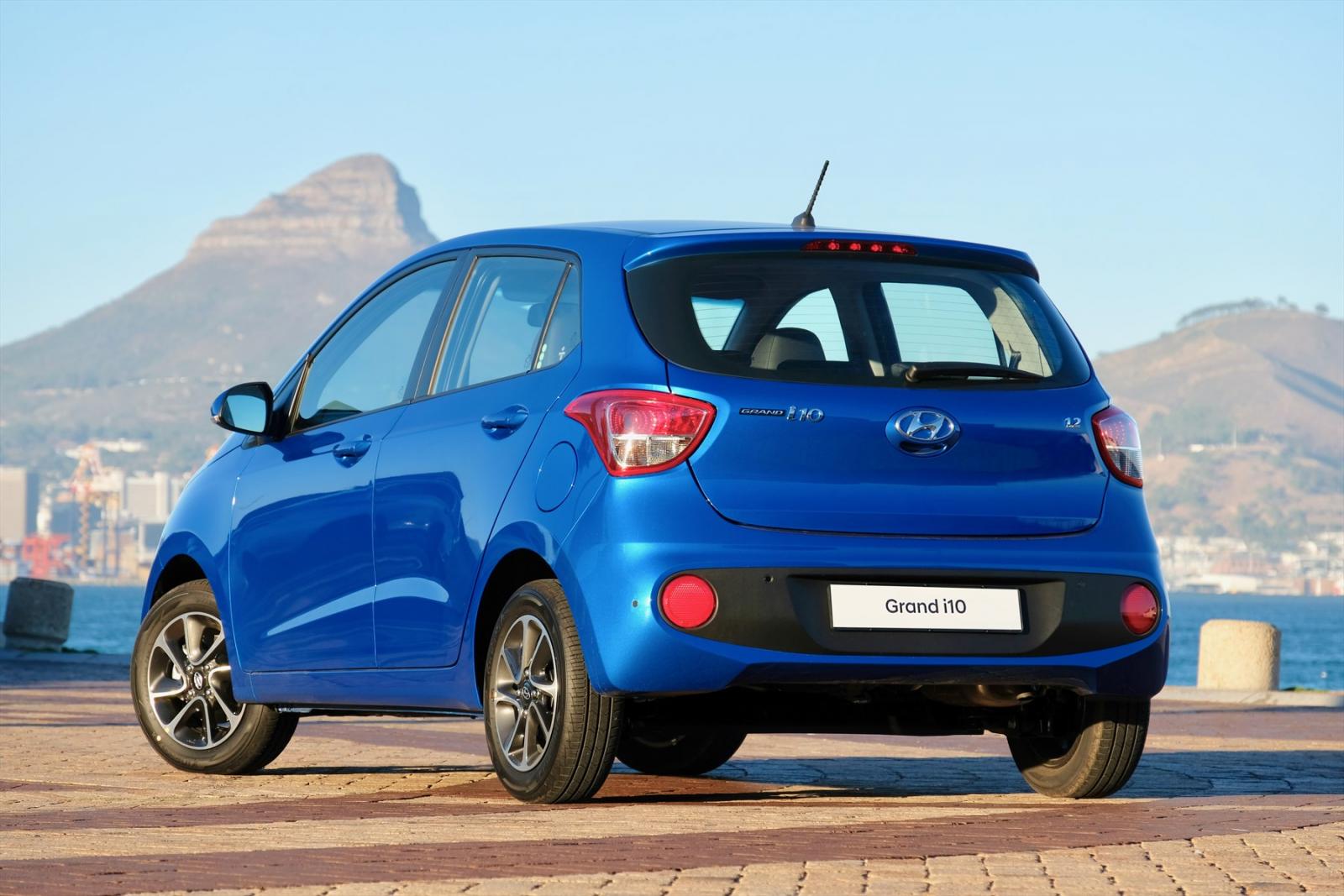 hyundai i1 2018 màu xanh dương